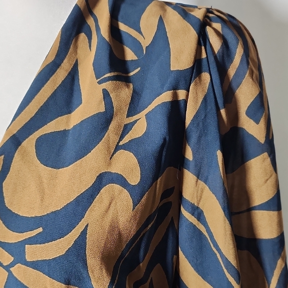 Dress Forum Abstract Patterned Long Sleeve Dress in Blue and Tan - Picture 5 of 10